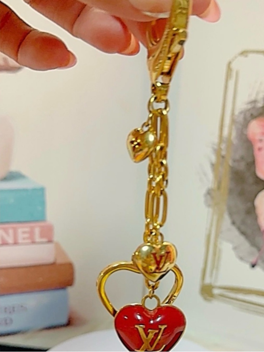 Louis Vuitton Gold and Red Heart Charm Key Holder - Picture 5 of 13